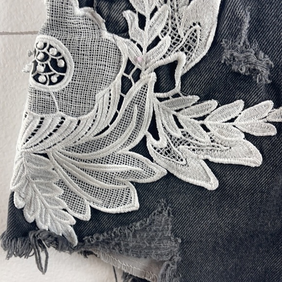 LF/ FURST OF A KIND Vintage Shorts - Picture 2 of 5